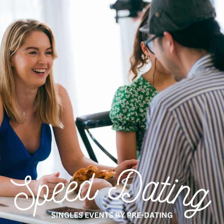 Seattle attendees of Speed Dating in Washington enjoying the event!